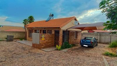 House For Sale in Philip Nel Park, Pretoria