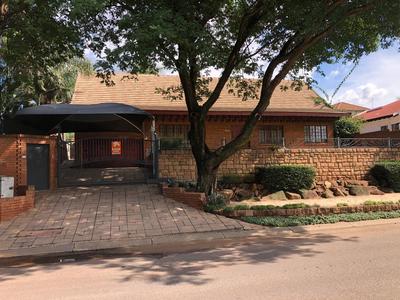House For Sale in Amandasig, Akasia