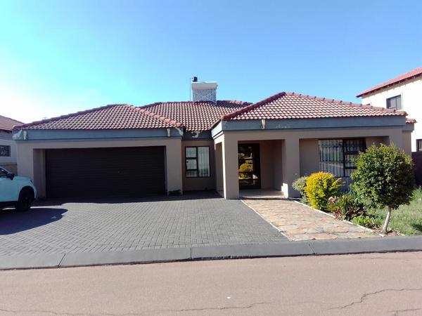 House For Sale in The Orchards, Akasia