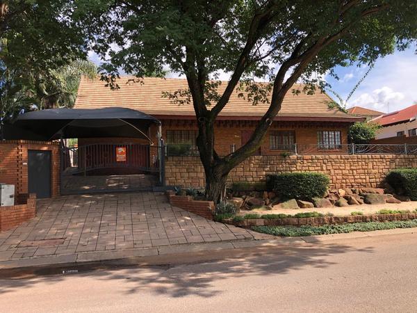 House For Sale in Amandasig, Akasia